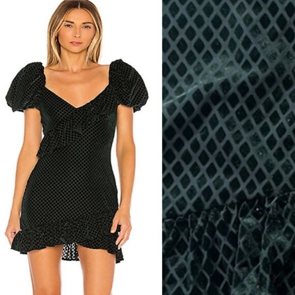 New Revolve X House of Harlow 1960 MEDINAH Mini Dress in Hunter Green Velvet - Picture 1 of 14